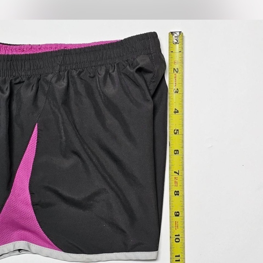 Nike Athletic Shorts, Size L - Picture 6 of 8
